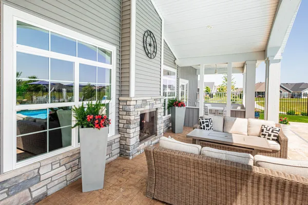 $755,900 | 6532 Sun Valley Boulevard, Horace, ND 58047