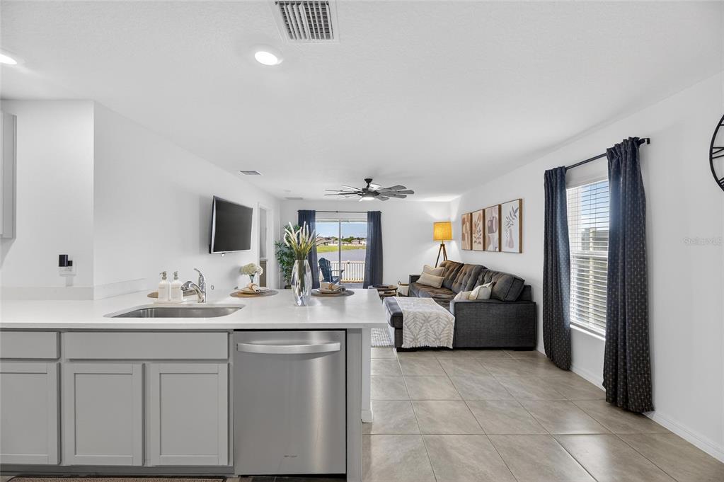 3345 Blue Estuary Road Wimauma, FL 33598 - Photo 17 of 57
