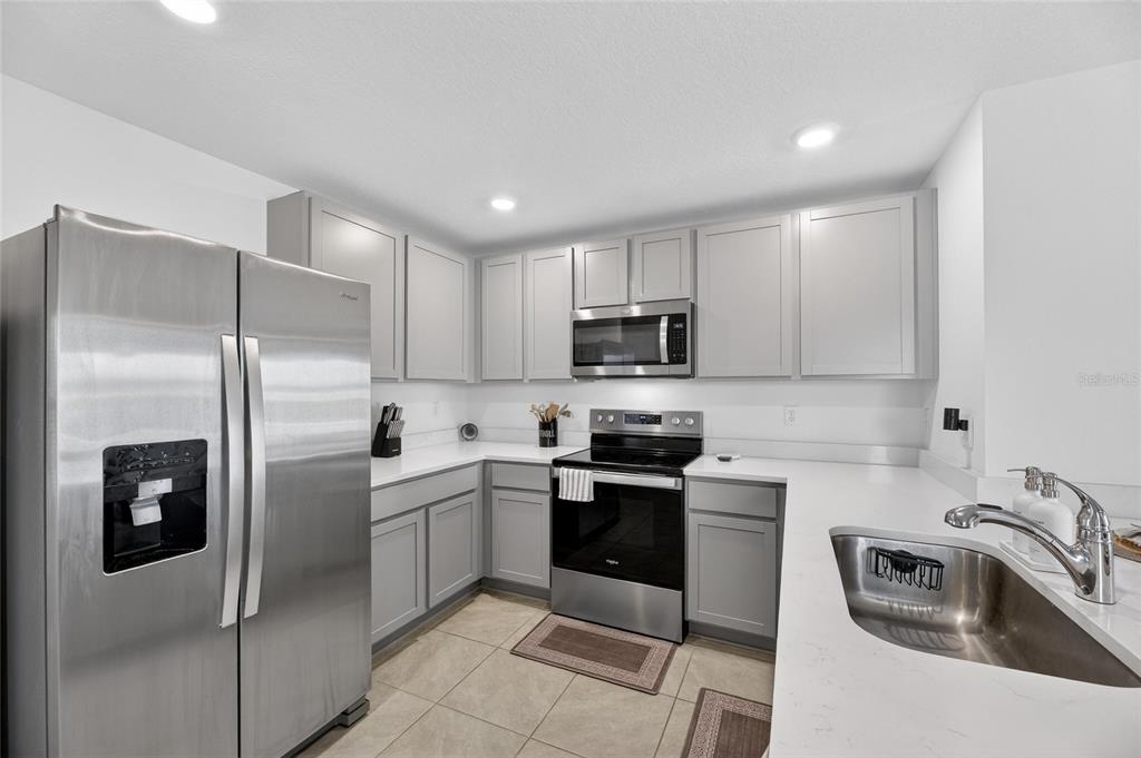 3345 Blue Estuary Road Wimauma, FL 33598 - Photo 18 of 57