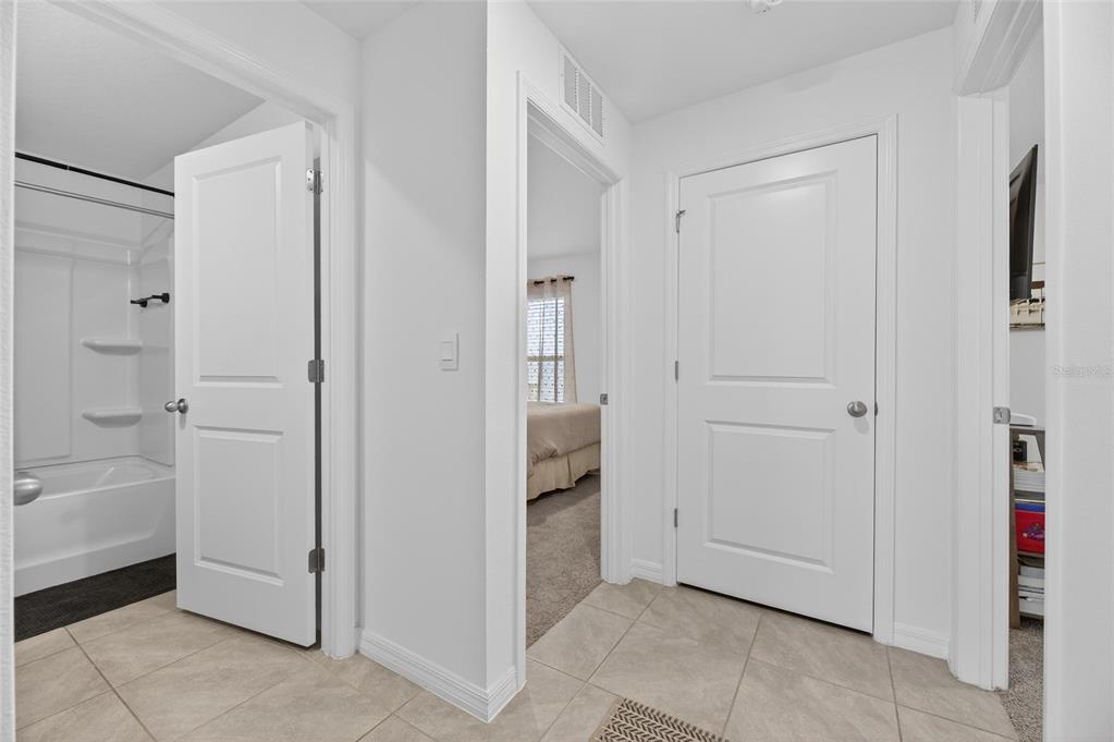 3345 Blue Estuary Road Wimauma, FL 33598 - Photo 10 of 57