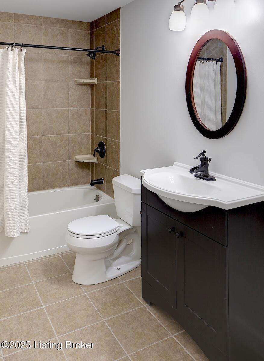 202 Coralberry Road Louisville, KY 40207 - Photo 34 of 41 34 202 Coralberry Road