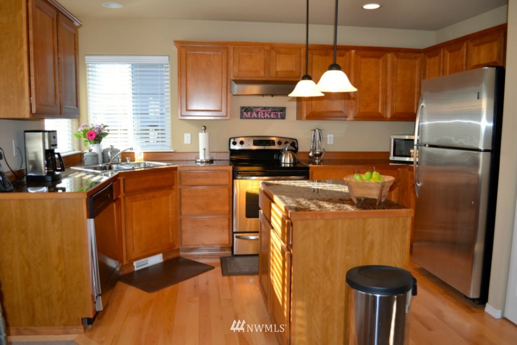 202 197th Street Southwest, Unit 38 Bothell, WA 98012 - Photo 3 of 19