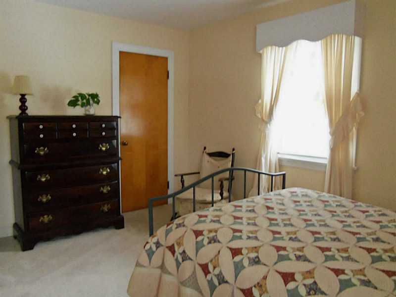 19 Babcock Road Westerly, RI 02891 - Photo 14 of 25 Bedroom.