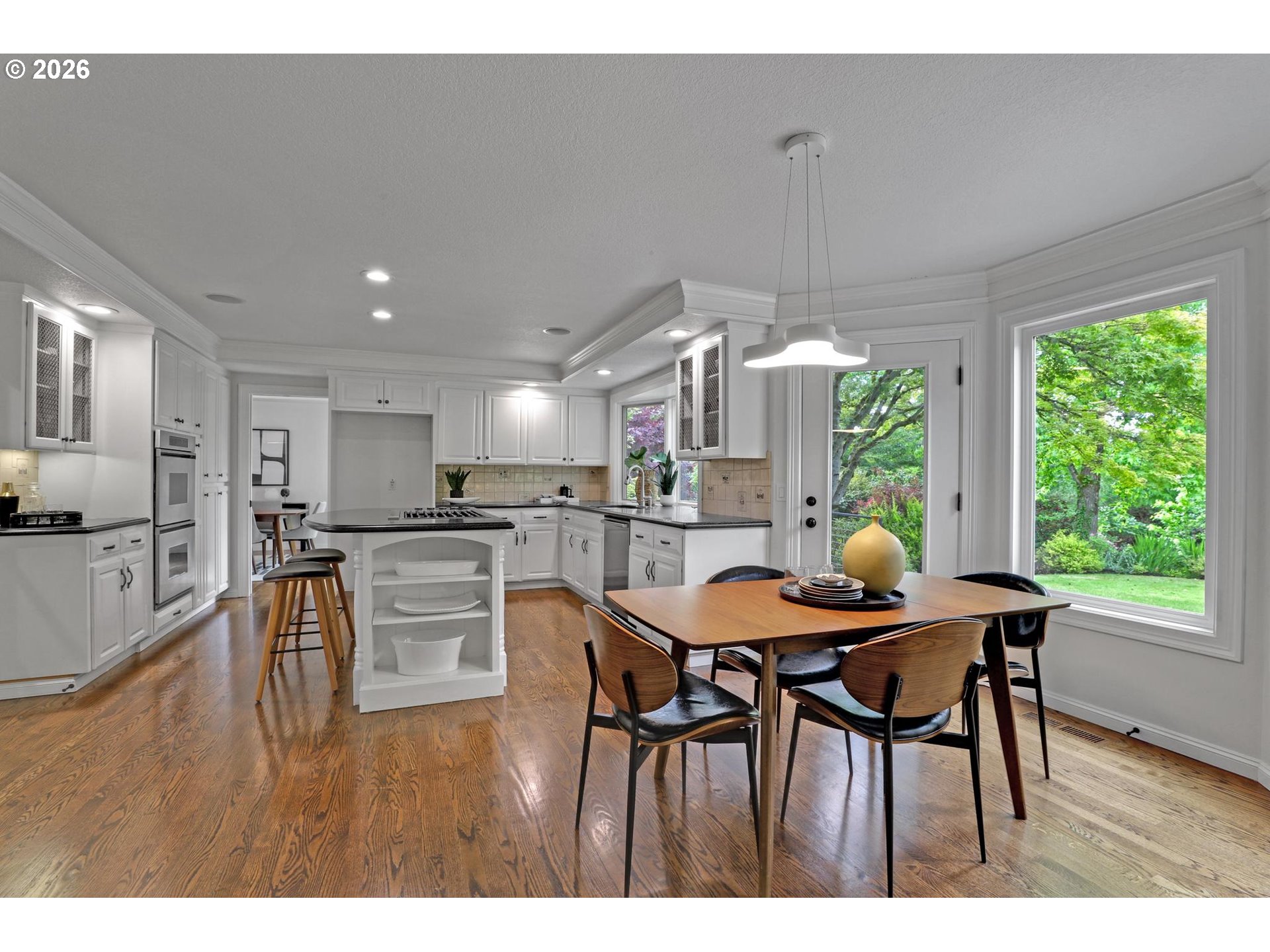 2715 Northwest Linmere Drive Portland, OR 97229 - Photo 10 of 41