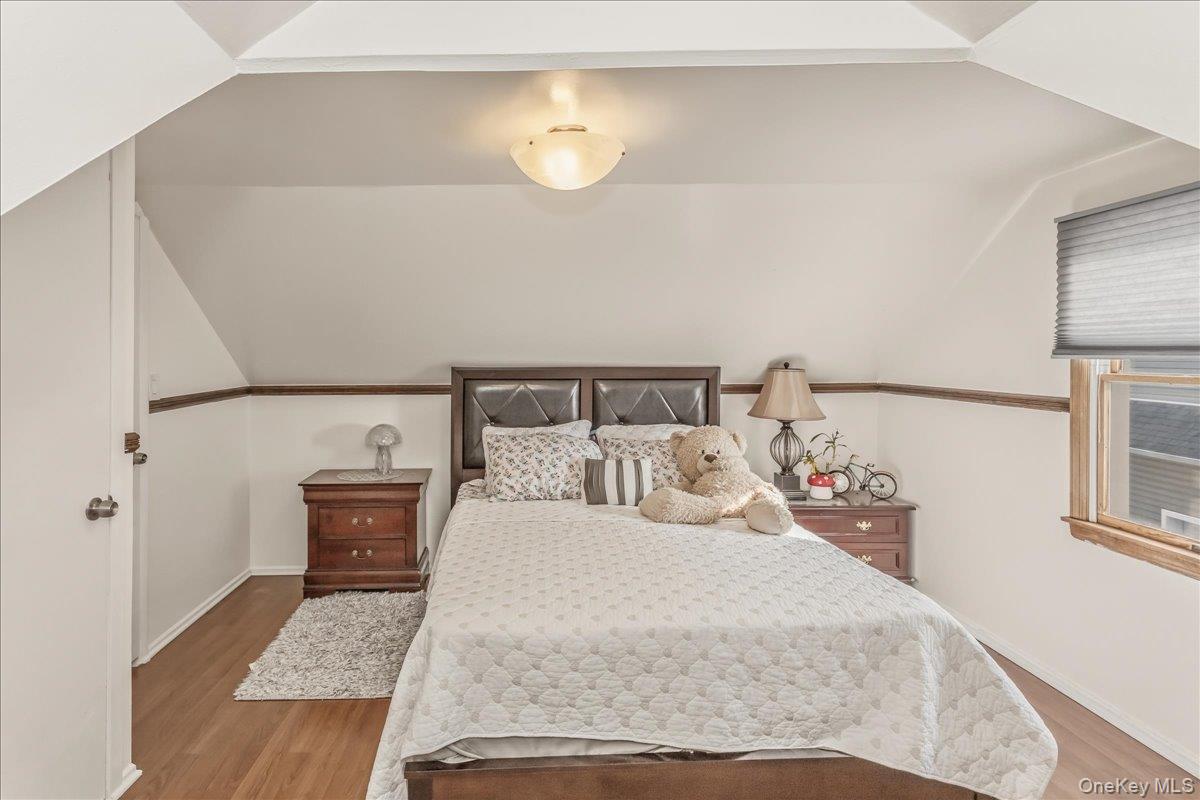 597 Seminole Road Franklin Square, NY 11010 - Photo 14 of 18