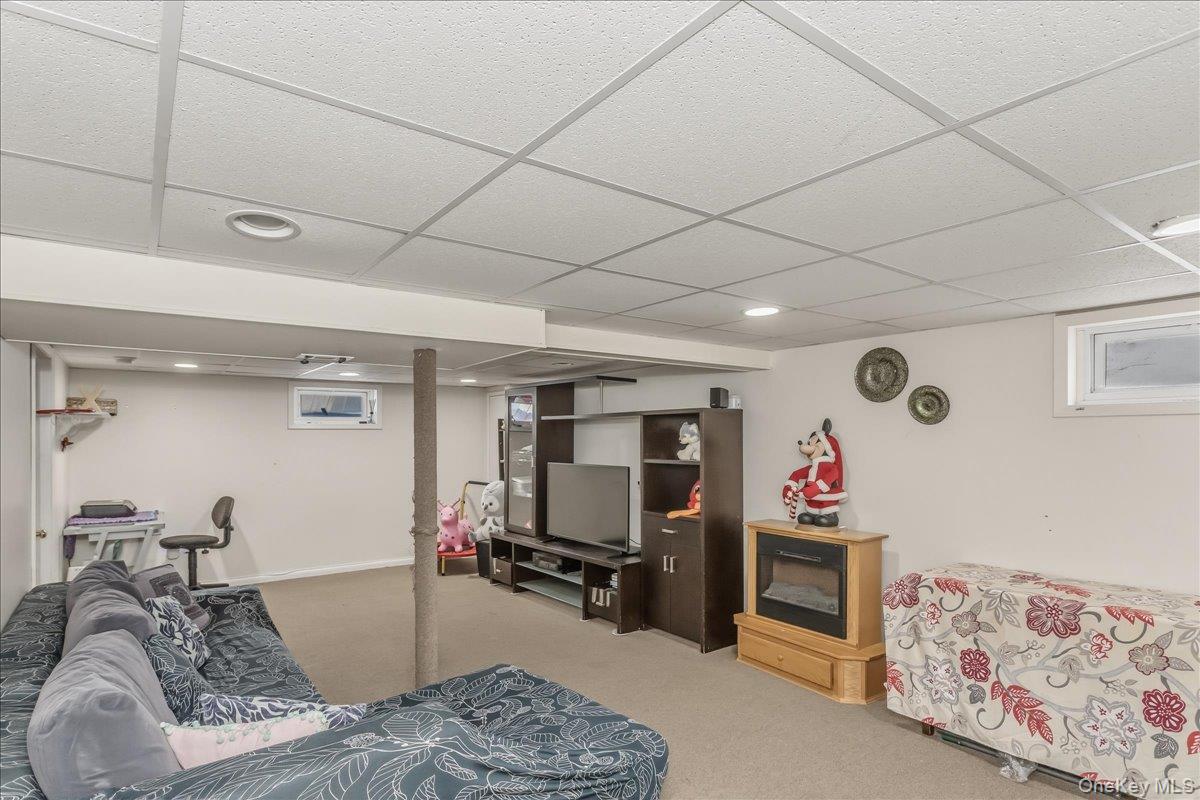 597 Seminole Road Franklin Square, NY 11010 - Photo 17 of 18