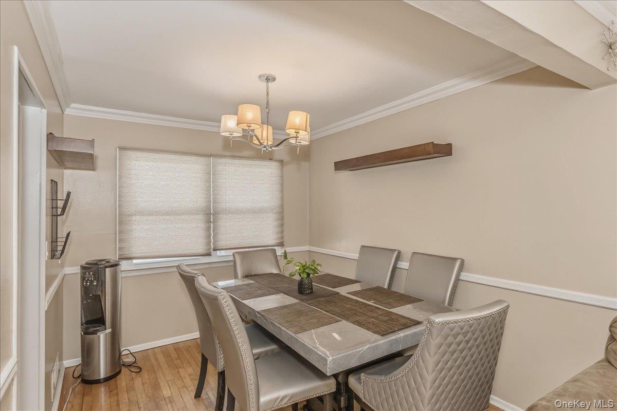 597 Seminole Road Franklin Square, NY 11010 - Photo 4 of 18