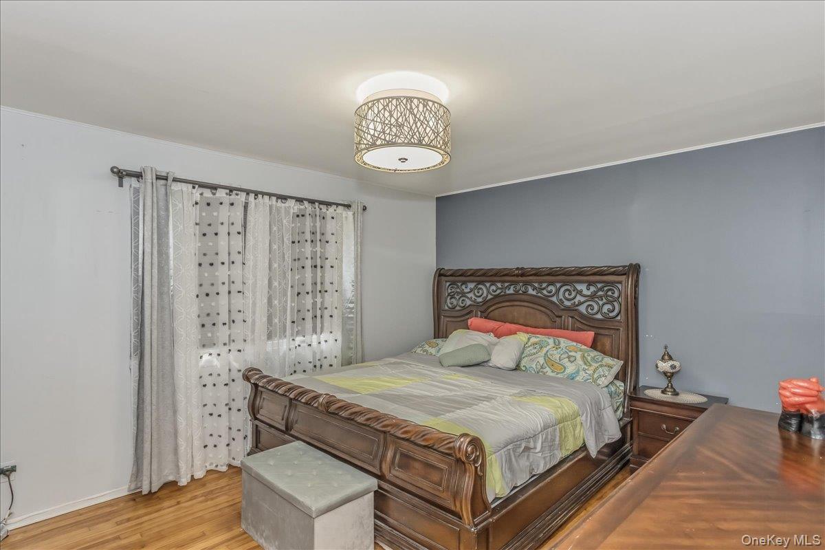 597 Seminole Road Franklin Square, NY 11010 - Photo 9 of 18