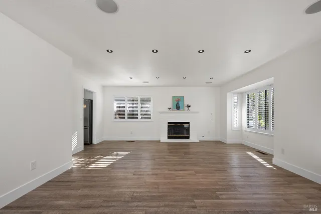 $725,000 | 1934 Gambels Way, Santa Rosa, CA 95403