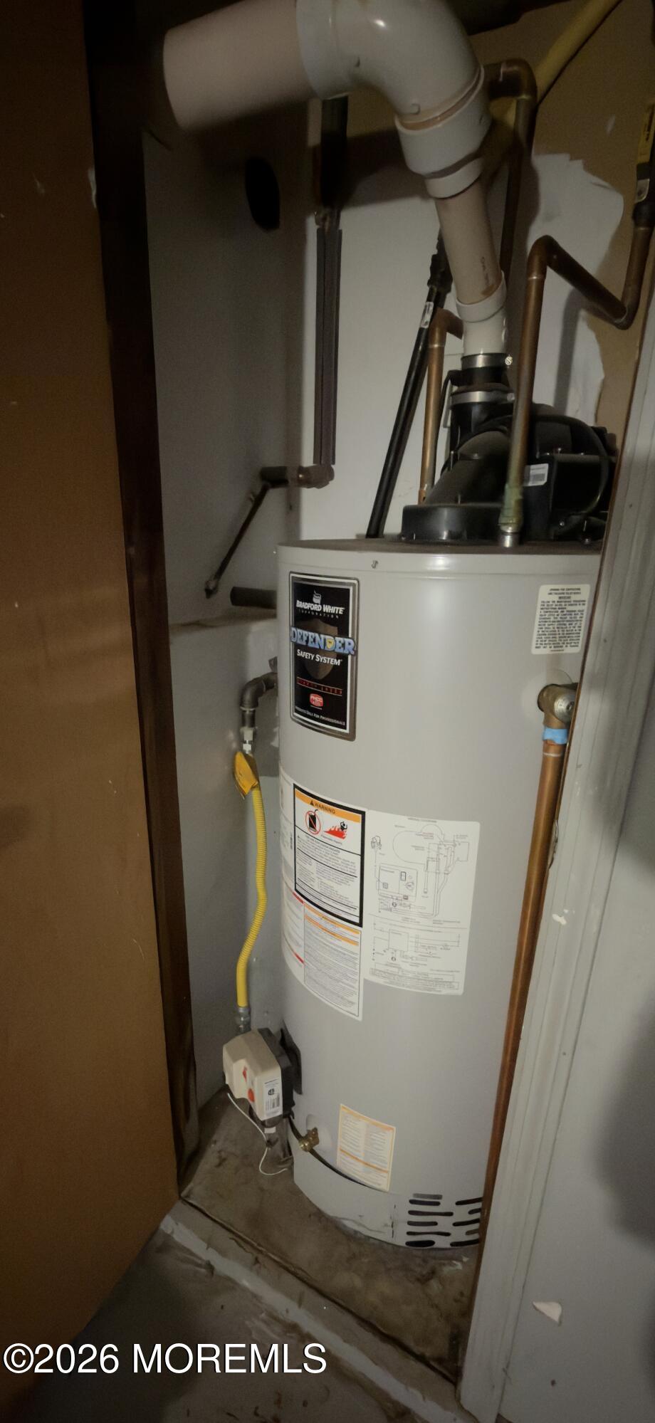 11 Maple Street Jackson, NJ 08527 - Photo 25 of 33 Hot Water Heater