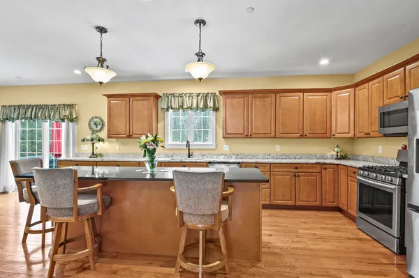 $1,150,000 | 7 Lefevre Drive, Kingston, NH 03848