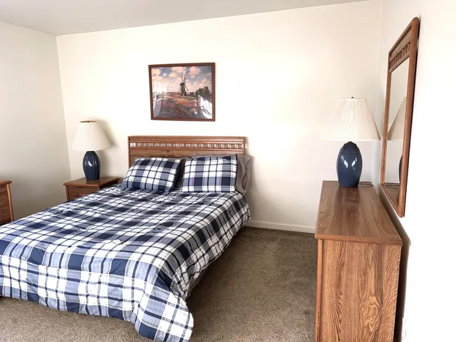 $250,000 | 3620 Lakeshore Drive, St. Joseph, MI 49085