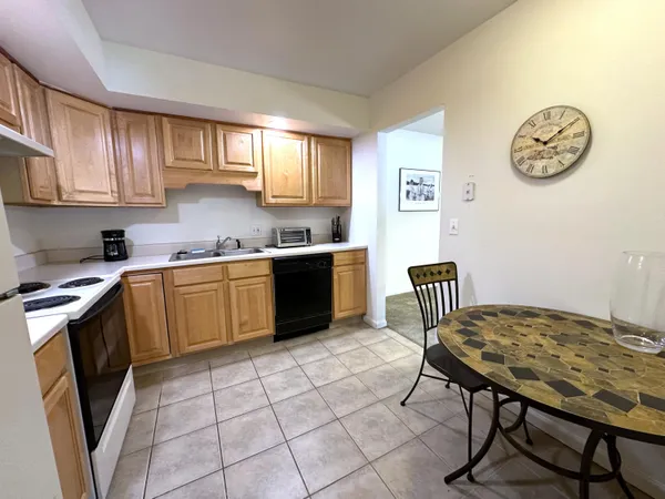 $250,000 | 3620 Lakeshore Drive, St. Joseph, MI 49085