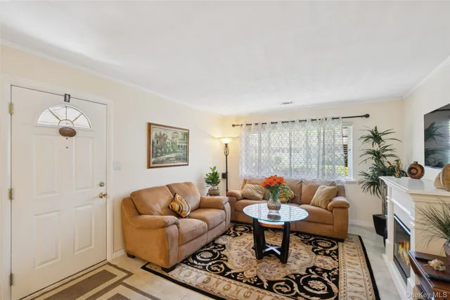 $399,990 | 181 Storm Drive, Holtsville, NY 11742