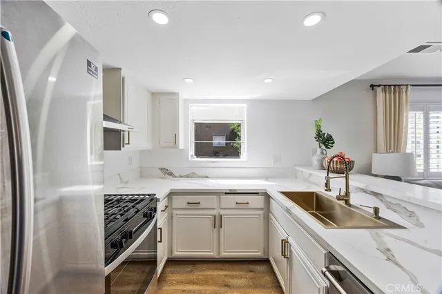 $699,000 | 1126 West 228th Street, Unit 16, Torrance, CA 90502