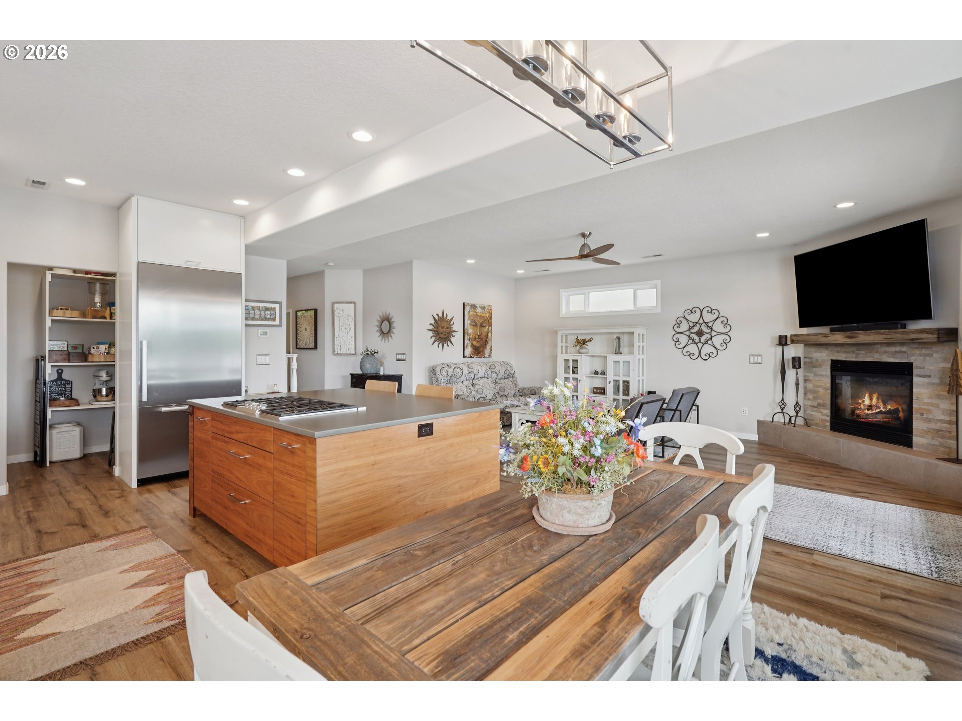 14587 Northwest Larson Road, Unit 4 Portland, OR 97231 - Photo 14 of 48