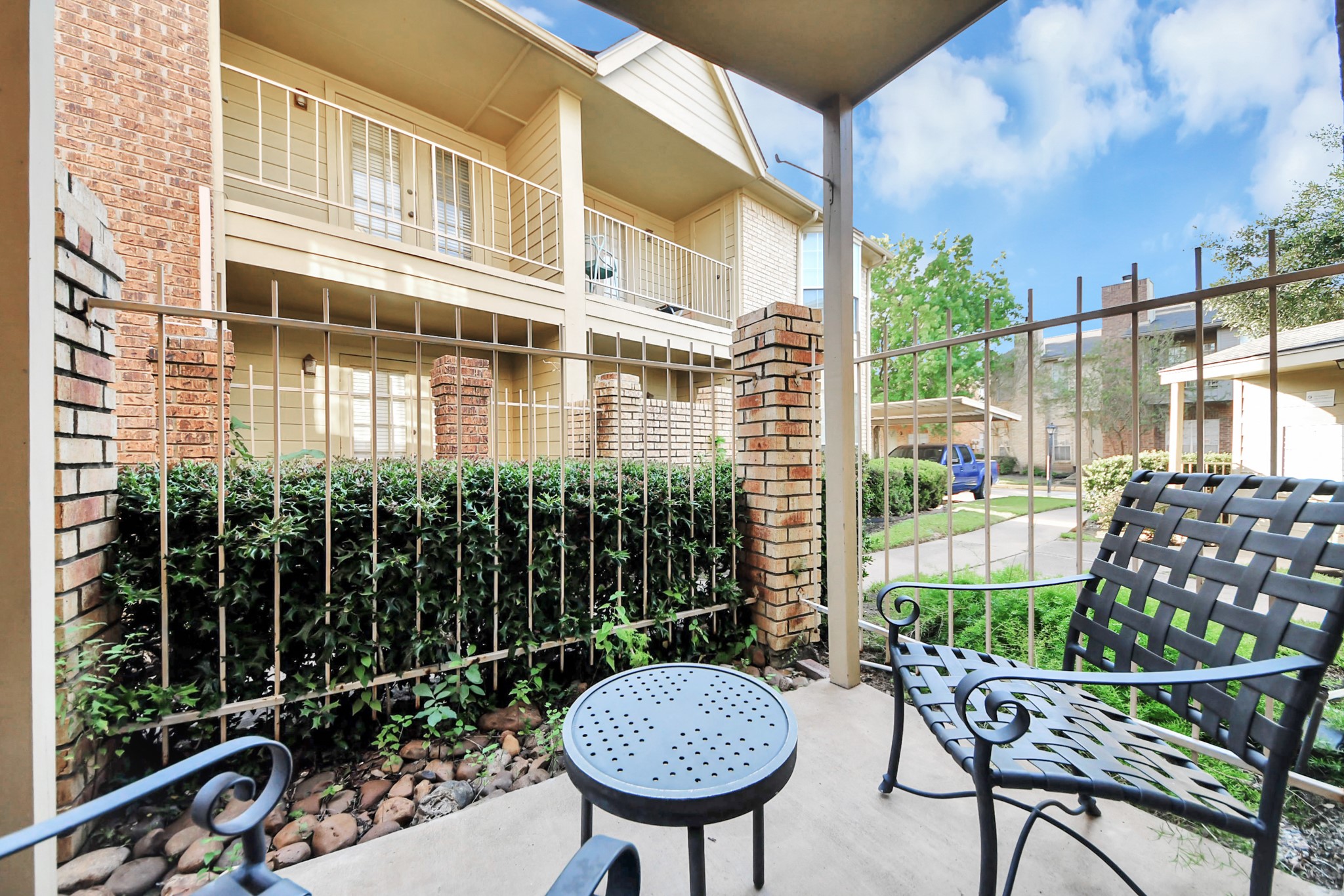 1515 Sandy Springs Road, Unit 1202 Houston, TX 77042 - Photo 17 of 43 Gallery Image 17