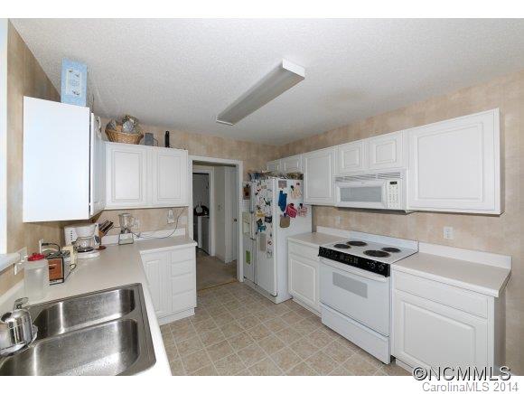 77 Misty Valley Road Fletcher, NC 28732 - Photo 11 of 22 Gallery Image 11