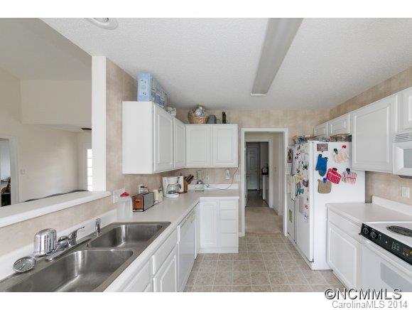 77 Misty Valley Road Fletcher, NC 28732 - Photo 12 of 22 Gallery Image 12