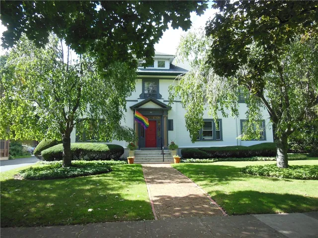 $2,350 | 369 Westminster Road, Unit 1, Rochester, NY 14607