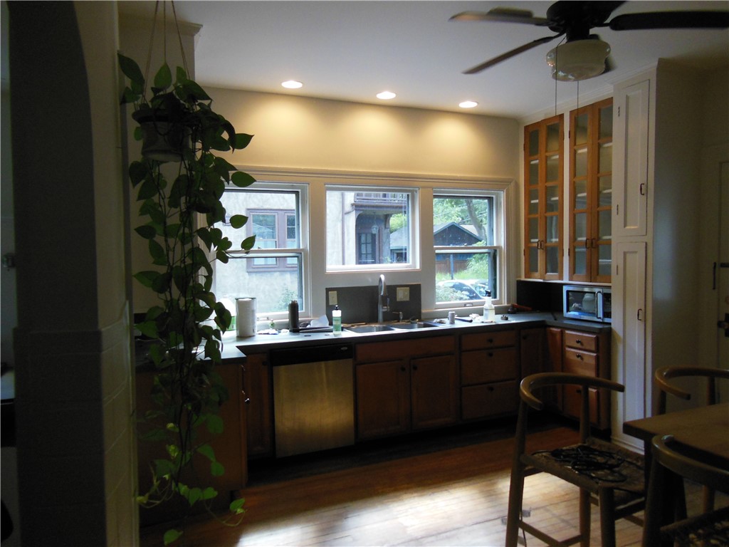 369 Westminster Road, Unit 1 Rochester, NY 14607 - Photo 2 of 11 Kitchen