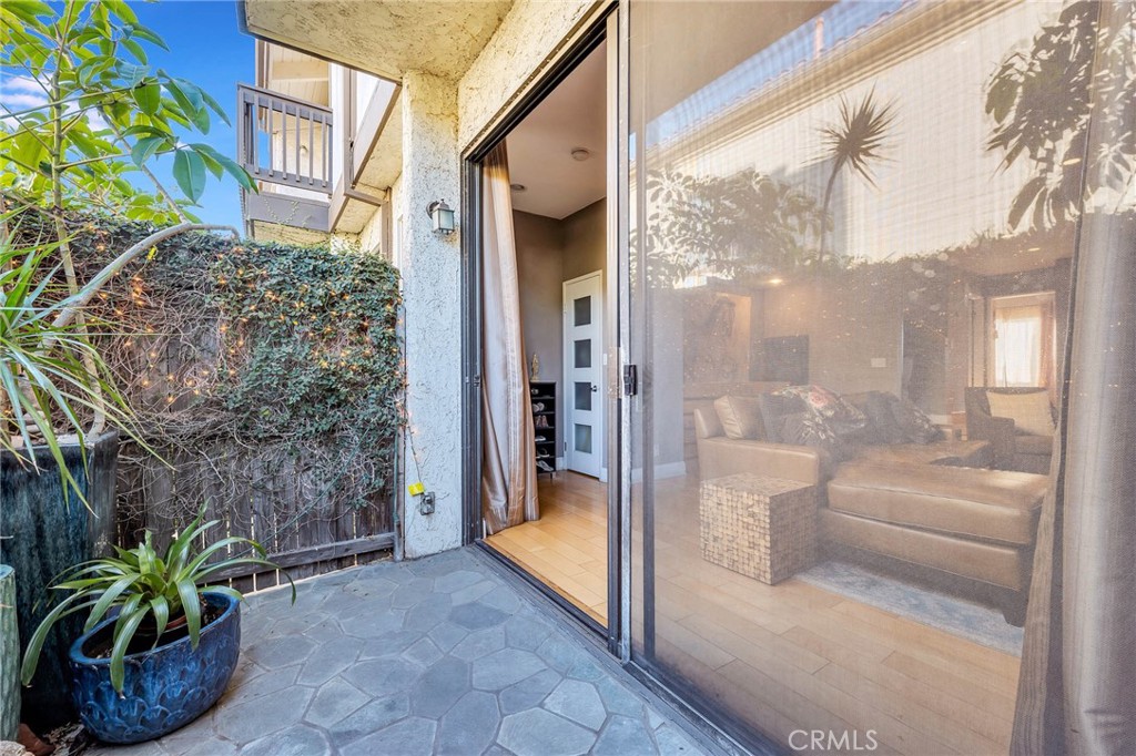 4222 Troost Avenue, Unit 21 Studio City, CA 91604 - Photo 25 of 47