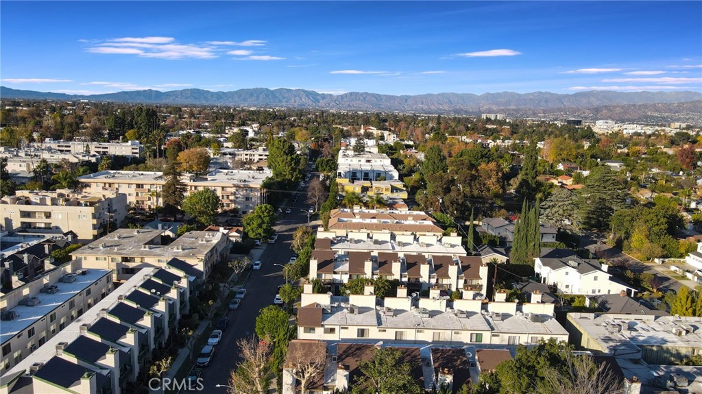 4222 Troost Avenue, Unit 21 Studio City, CA 91604 - Photo 44 of 47 a view of a city