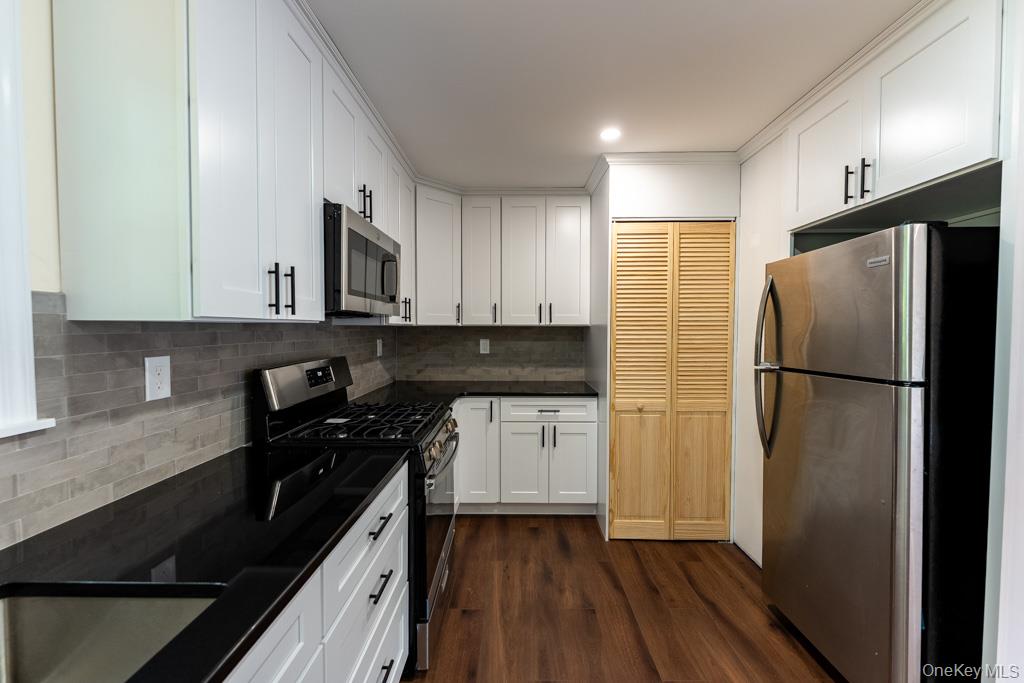 745 Peekskill Hollow Road Putnam Valley, NY 10579 - Photo 8 of 22