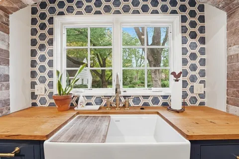 $1,295,000 | 6316 Granada, Prairie Village, KS 66208