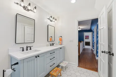 $1,295,000 | 6316 Granada, Prairie Village, KS 66208