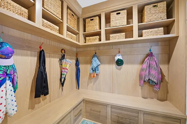 $1,295,000 | 6316 Granada, Prairie Village, KS 66208