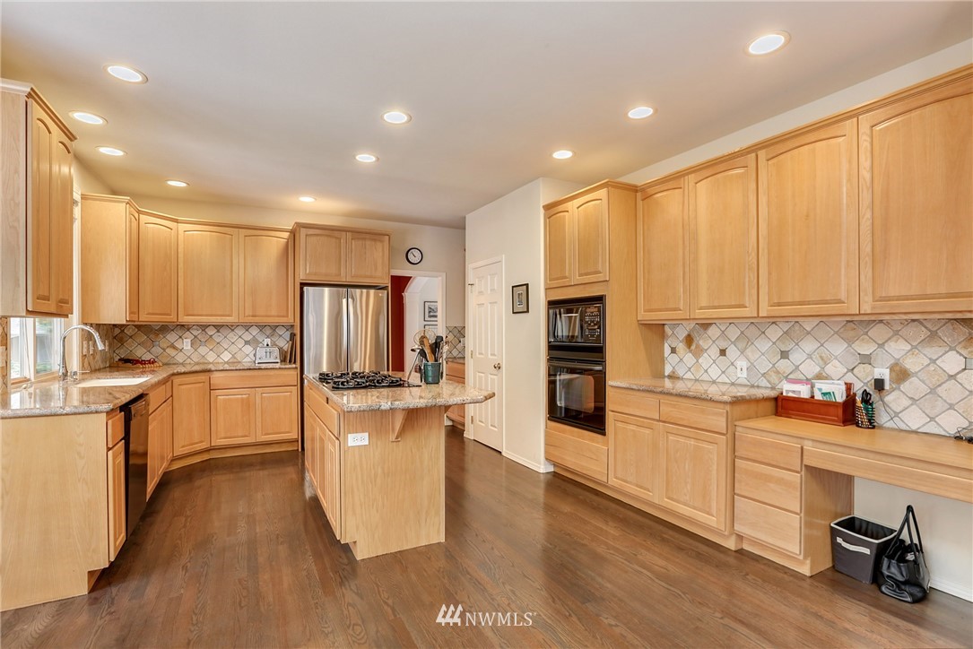 23410 13th Avenue Southeast Bothell, WA 98021 - Photo 9 of 25