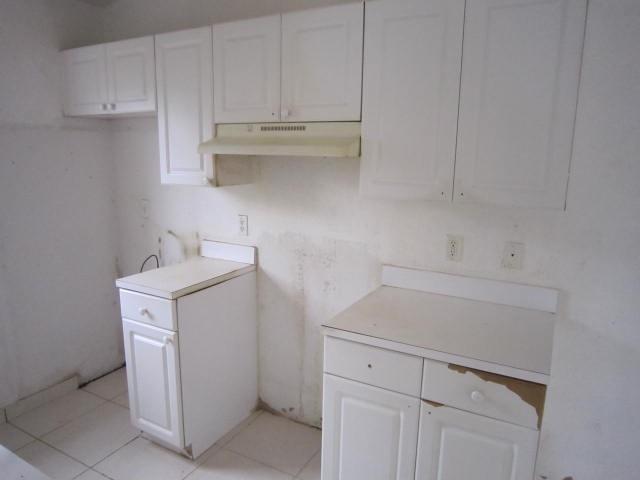 524 East Ridge Circle North Boynton Beach, FL 33435 - Photo 5 of 15 Kitchen
