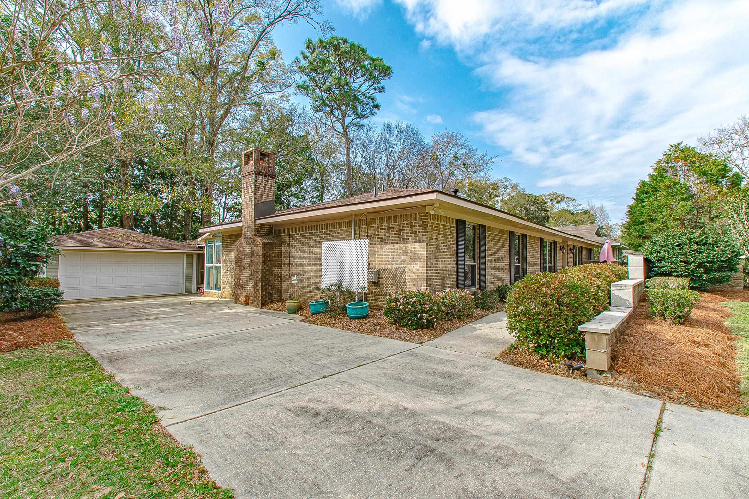 111 Spring Drive Fairhope, AL 36532 - Photo 3 of 50