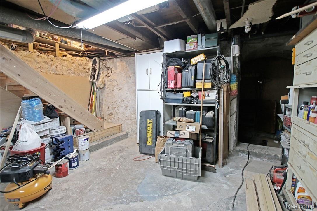11413 Kipp Road Goodrich, MI 48438 - Photo 36 of 47 36) Basement.jpg