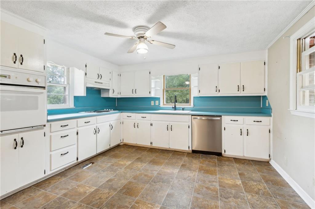 81 Russell Road Lawrenceville, GA 30043 - Photo 11 of 45