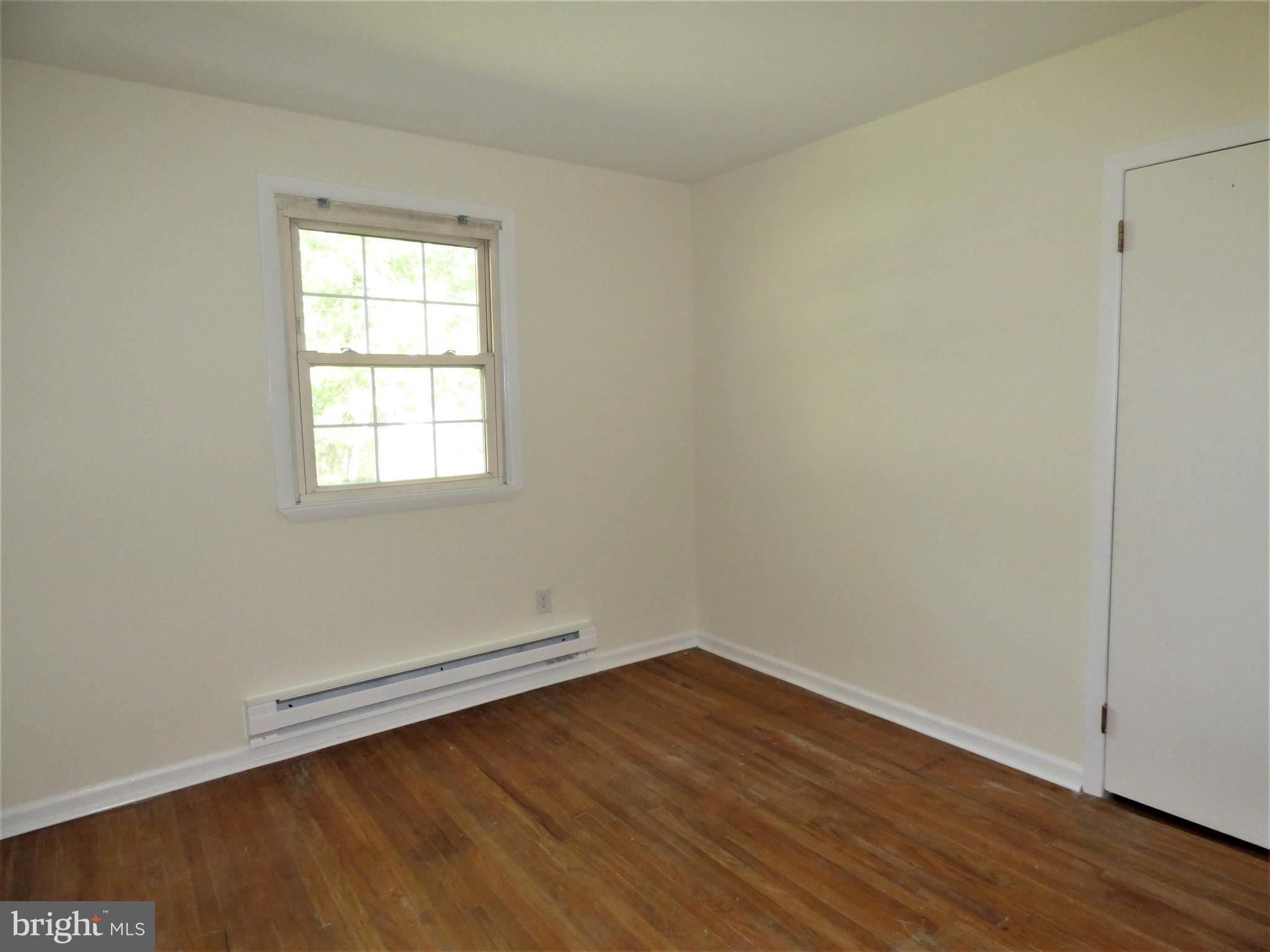 251 Parry Road Warminster, PA 18974 - Photo 22 of 34 Bedroom 3 - Hardwood Floor