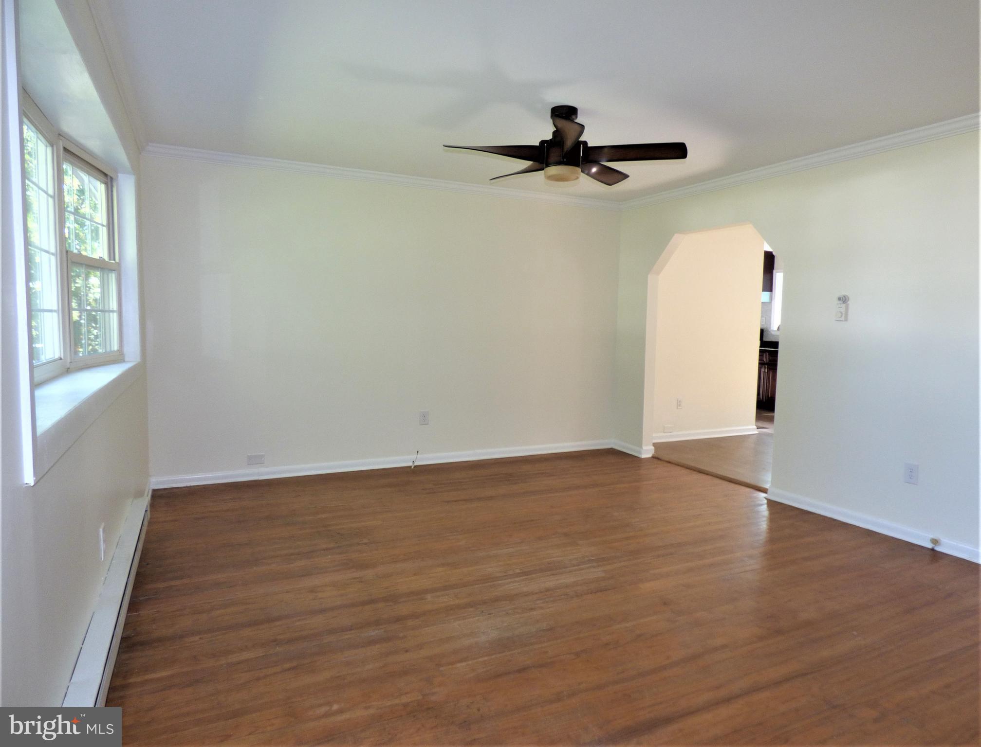 251 Parry Road Warminster, PA 18974 - Photo 4 of 34 Living Room - Hardwood Floor