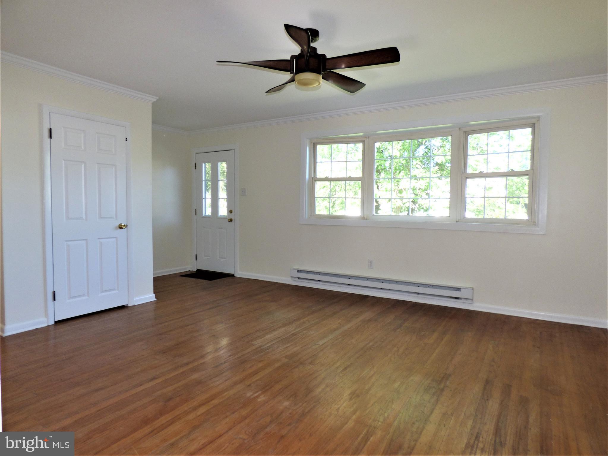 251 Parry Road Warminster, PA 18974 - Photo 5 of 34 Living Room - Freshly Painted Interior of Home