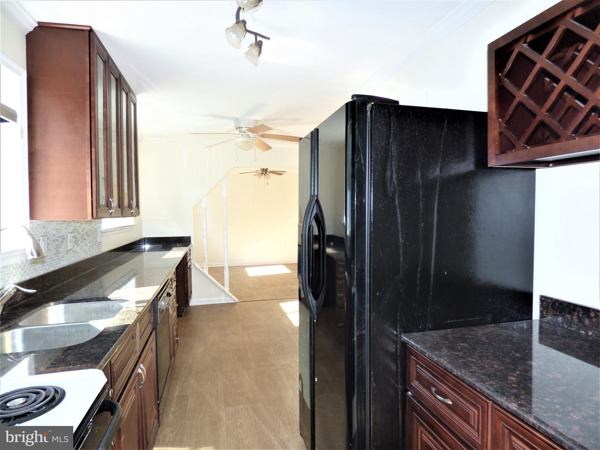 251 Parry Road Warminster, PA 18974 - Photo 10 of 34 Kitchen Cabinetry