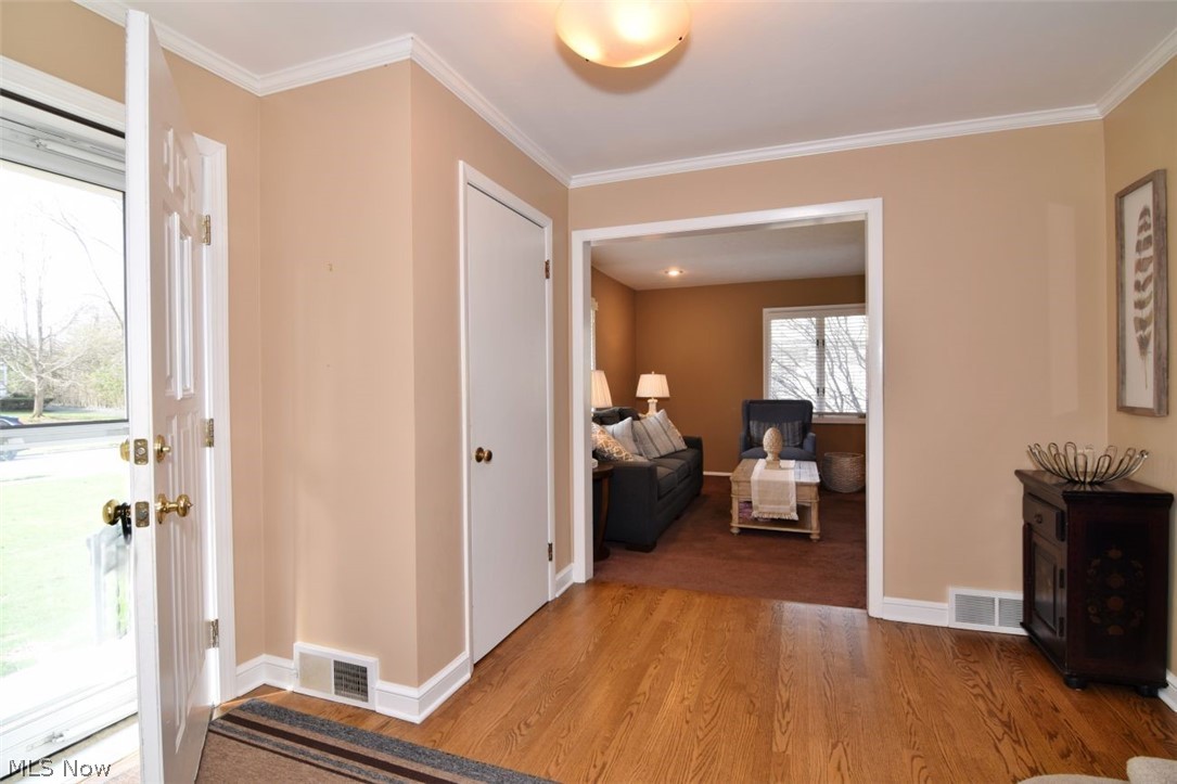 20815 Colby Road Shaker Heights, OH 44122 - Photo 2 of 25