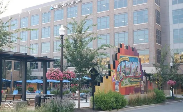 $679,500 | 9864 Northern Lights Lane, Carmel, IN 46280