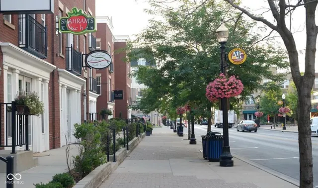 $679,500 | 9864 Northern Lights Lane, Carmel, IN 46280