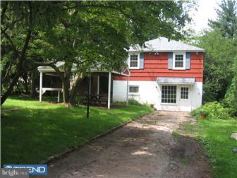 795 Arch Street Spring City, PA 19475 - Photo 1 of 11 Exterior Back