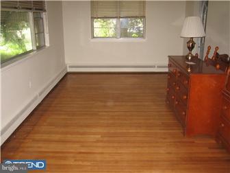 795 Arch Street Spring City, PA 19475 - Photo 3 of 11