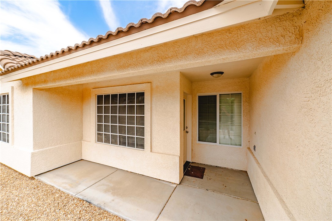2110 Ranch Road Kingman, AZ 86401 - Photo 2 of 39