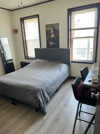 $1,800 | 572 4th Avenue, Elizabeth, NJ 07202