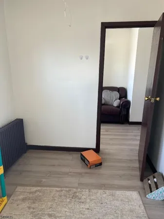 $1,800 | 572 4th Avenue, Elizabeth, NJ 07202