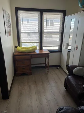 $1,800 | 572 4th Avenue, Elizabeth, NJ 07202