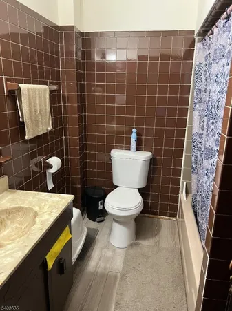$1,800 | 572 4th Avenue, Elizabeth, NJ 07202